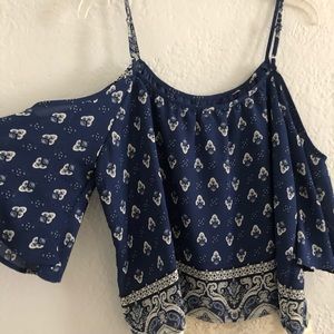 Did the shoulder lace trim tank